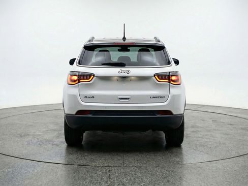 Used 2025 Jeep Compass Limited image 7