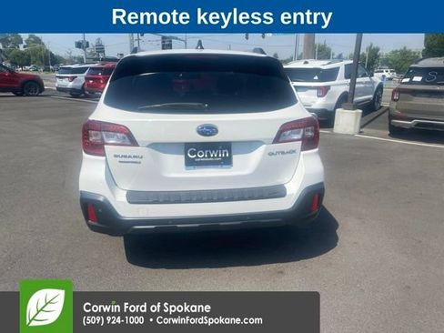 Used 2019 Subaru Outback 2.5i Touring AWD/4WD image 5