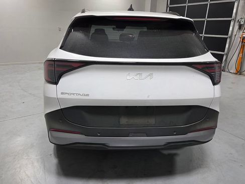 Used 2026 Kia Sportage EX w/ EX Panorama Roof Package FWD image 9