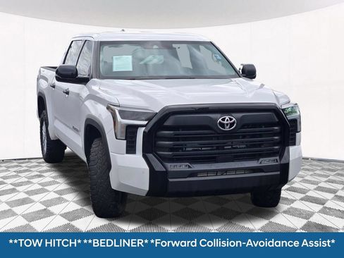 Used 2023 Toyota Tundra SR5 w/ SR5 Convenience Package AWD/4WD image 7