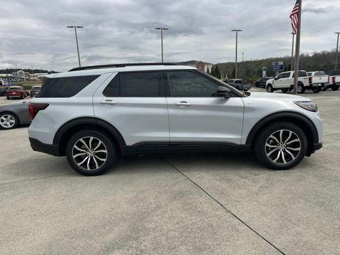 New 2026 Ford Explorer ST-Line image 8