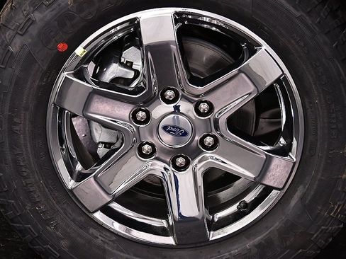 New 2025 Ford Ranger XLT w/ Equipment Group 301A High image 9