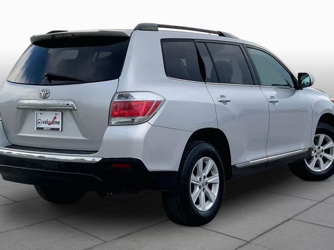 Used 2013 Toyota Highlander Plus FWD image 12