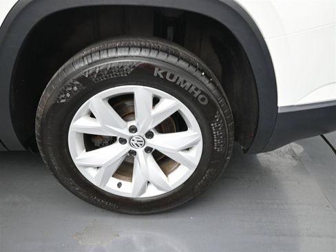 Used 2018 Volkswagen Atlas SEL FWD image 20