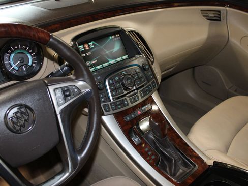 Used 2010 Buick LaCrosse CXL w/ Luxury Package FWD image 16