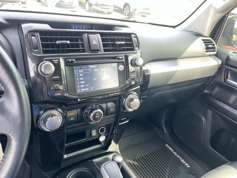 Used 2019 Toyota 4Runner TRD Off-Road AWD/4WD image 29