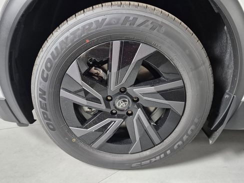 New 2026 Toyota C-HR AWD/4WD image 10