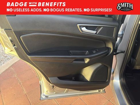 Used 2023 Ford Edge SE w/ Black Appearance Package image 17