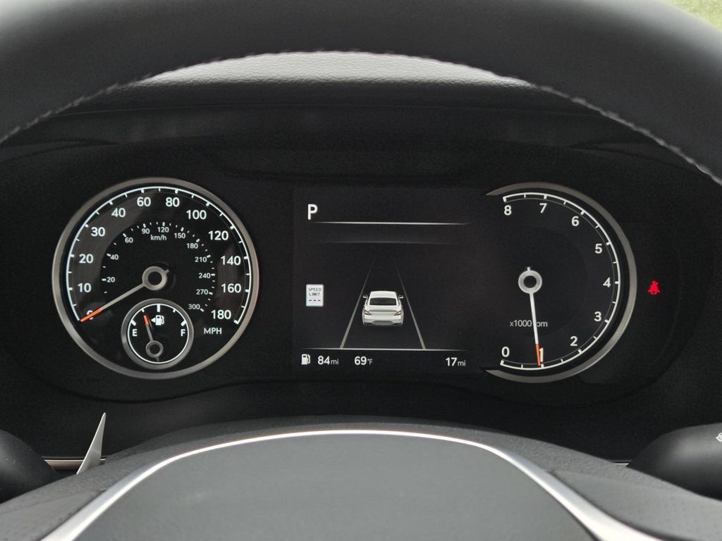 Used 2026 Genesis G70 2.5T Prestige RWD image 9