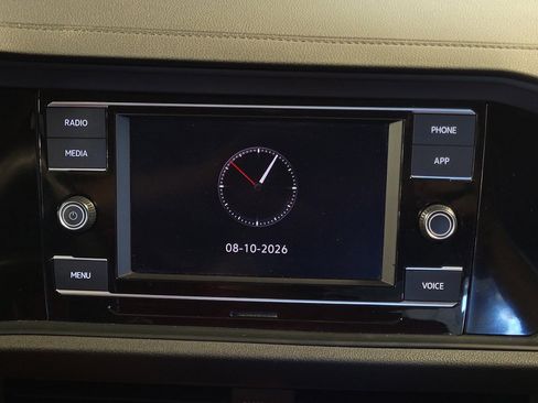 Used 2024 Volkswagen Jetta SE FWD image 25