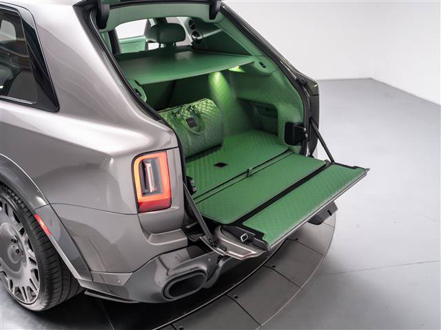 Used 2025 Rolls-Royce Cullinan AWD/4WD image 38