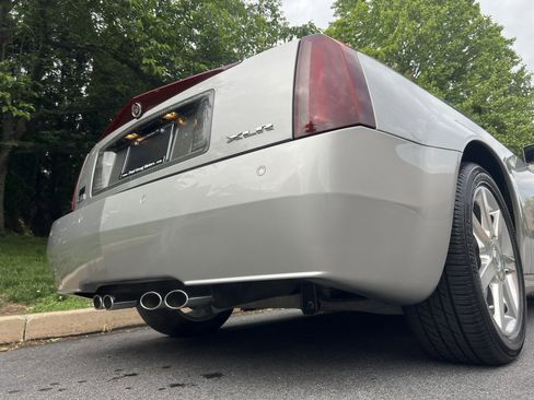 Used 2004 Cadillac XLR RWD image 69