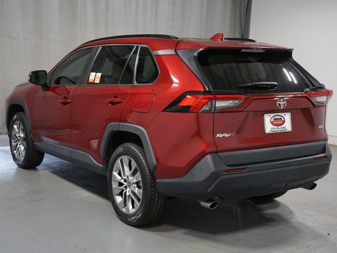 Certified 2022 Toyota RAV4 XLE Premium FWD image 6