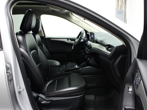 Used 2020 Ford Escape SE Sport image 15