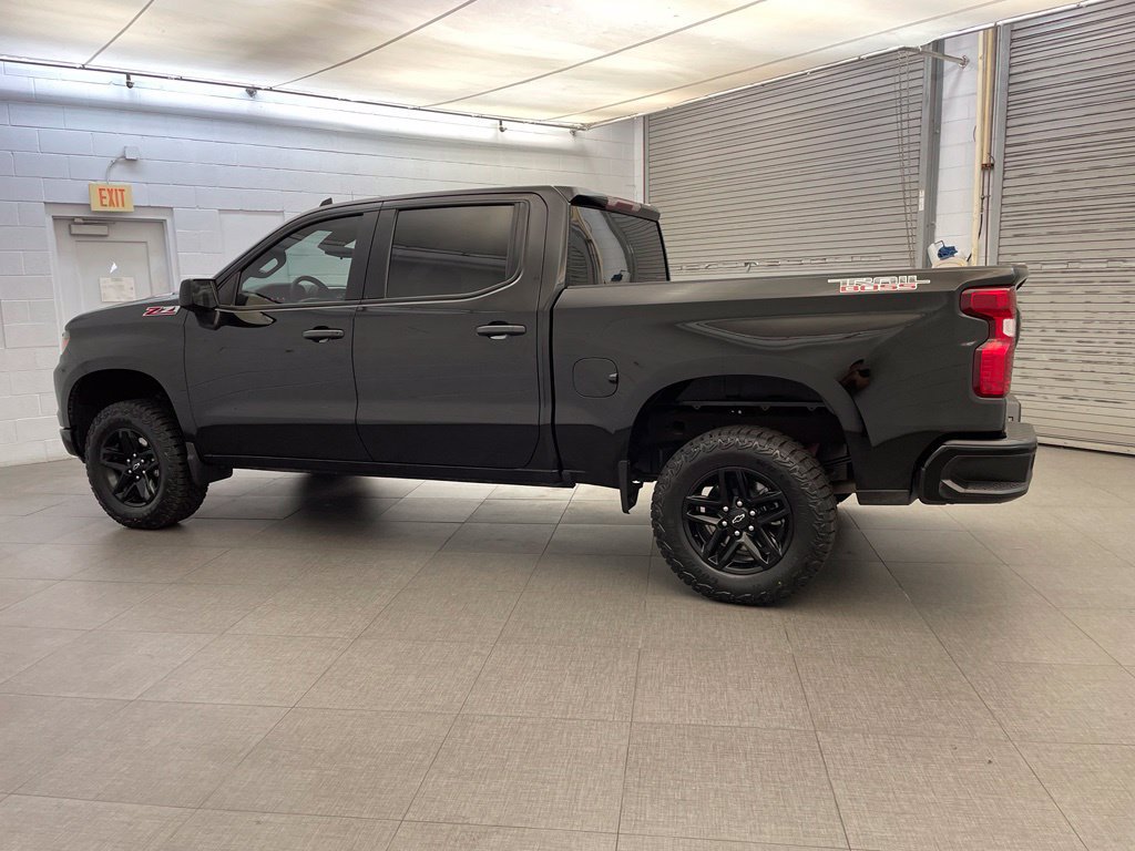 Used 2025 Chevrolet Silverado 1500 Custom Trail Boss AWD/4WD image 8
