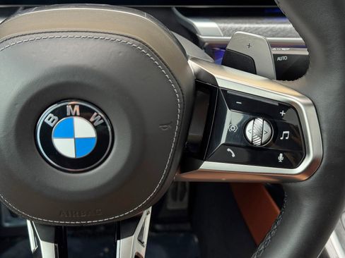 Used 2023 BMW 760i xDrive w/ Executive Package AWD/4WD image 24