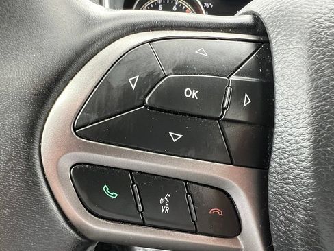 Used 2020 Jeep Cherokee Limited w/ Technology Group AWD/4WD image 45