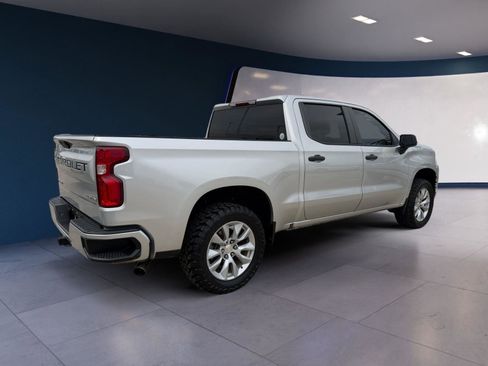 Used 2019 Chevrolet Silverado 1500 Custom w/ Custom Value Package image 5