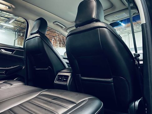 Used 2020 Ford Edge SEL w/ Convenience Package FWD image 25
