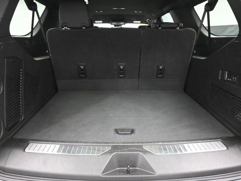 Certified 2025 GMC Yukon XL Denali image 10