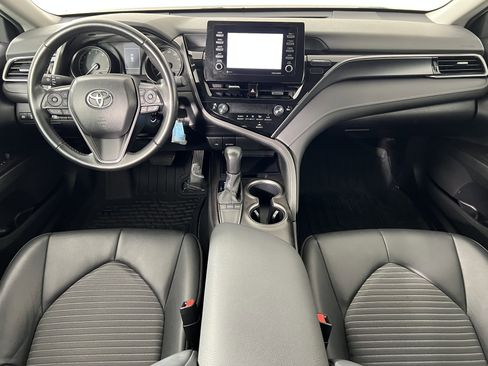 Used 2024 Toyota Camry SE image 19