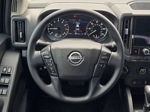 Used 2025 Nissan Frontier S image 15