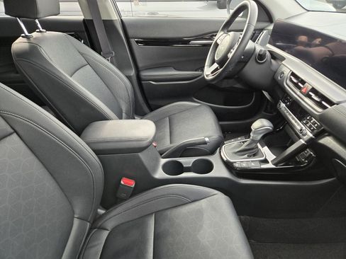 Certified 2025 Kia Seltos EX w/ EX Sunroof Package image 3