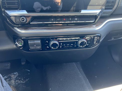 New 2026 Chevrolet Silverado 3500 LT image 8