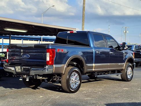 Used 2017 Ford F350 Lariat w/ Chrome Package image 28