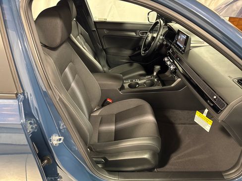 Used 2025 Honda Civic Sport image 26