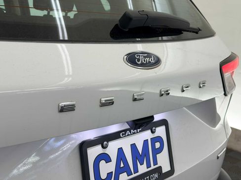 Used 2020 Ford Escape S image 12