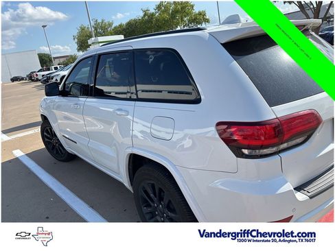 Used 2019 Jeep Grand Cherokee Altitude RWD image 7