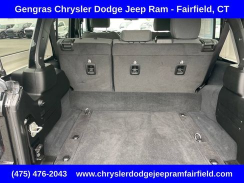 Used 2024 Jeep Wrangler Unlimited AWD/4WD image 31