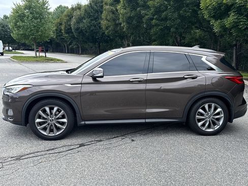 Used 2019 INFINITI QX50 Luxe w/ Navigation Package AWD/4WD image 5