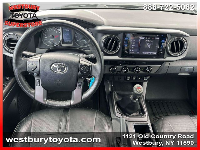 Used 2018 Toyota Tacoma TRD Sport AWD/4WD image 16
