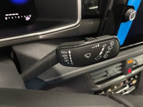 New 2026 Volkswagen Taos SE image 18