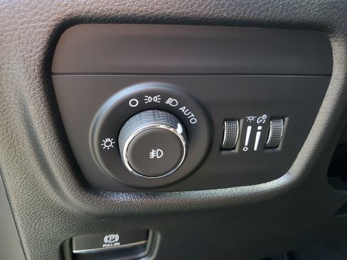 Used 2024 Jeep Grand Cherokee Limited AWD/4WD image 24