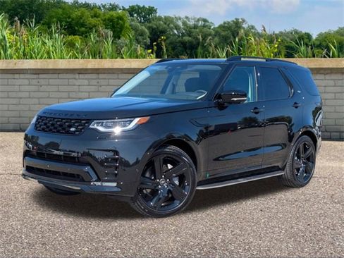 New 2025 Land Rover Discovery Dynamic SE image 1