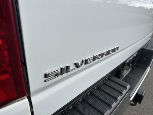 Used 2023 Chevrolet Silverado 2500 LT image 5