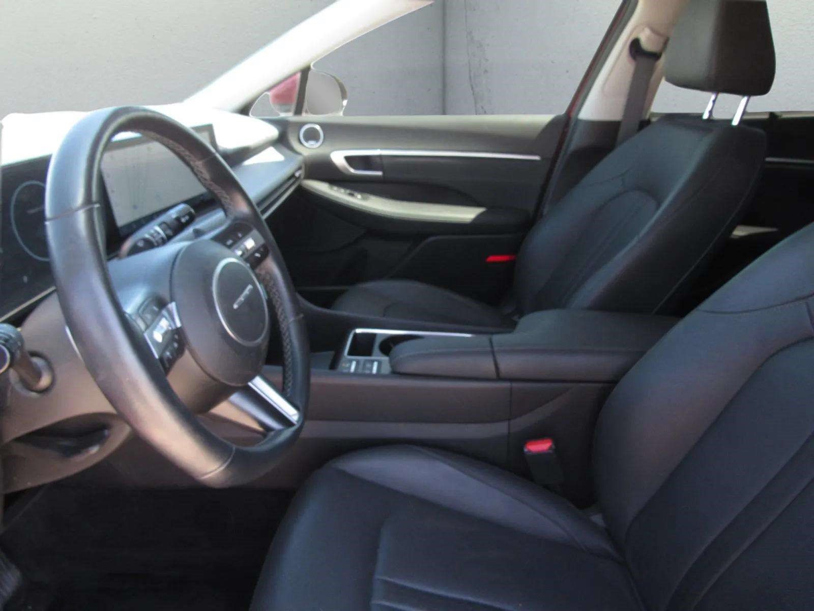 Used 2026 Hyundai Sonata Limited FWD image 14