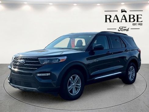 Used 2024 Ford Explorer XLT w/ Equipment Group 202A AWD/4WD image 15