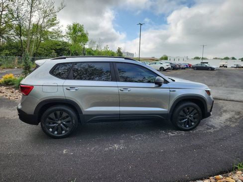 Certified 2024 Volkswagen Taos S image 6