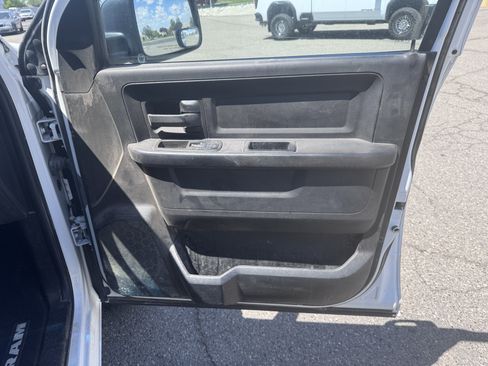 Used 2013 RAM 2500 Tradesman w/ Chrome Appearance Group AWD/4WD image 40
