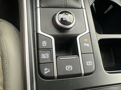 Certified 2024 Kia Sorento S w/ Panoramic Sunroof Package FWD image 57