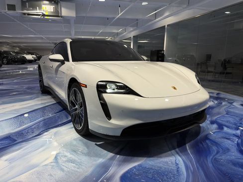 Used 2022 Porsche Taycan 4S AWD/4WD image 1