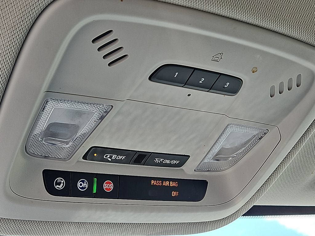 Certified 2019 Chevrolet Traverse Premier w/ LPO, Blackout Package FWD image 28