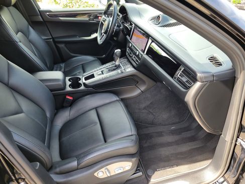 Used 2021 Porsche Macan S image 27