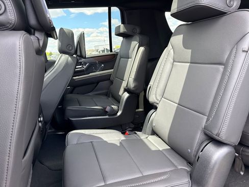 New 2026 GMC Yukon XL Denali w/ Denali Reserve Package AWD/4WD image 33