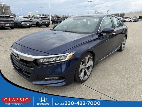 Used 2018 Honda Accord Touring image 1