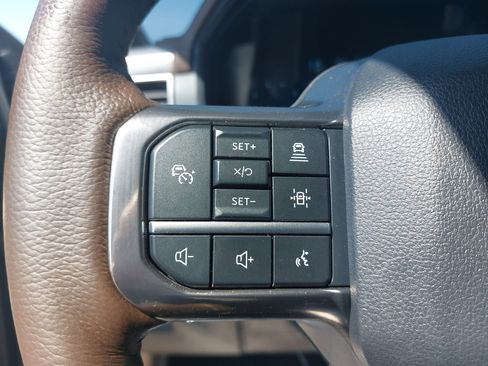 Used 2024 Ford F150 King Ranch w/ FX4 Off-Road Package image 19